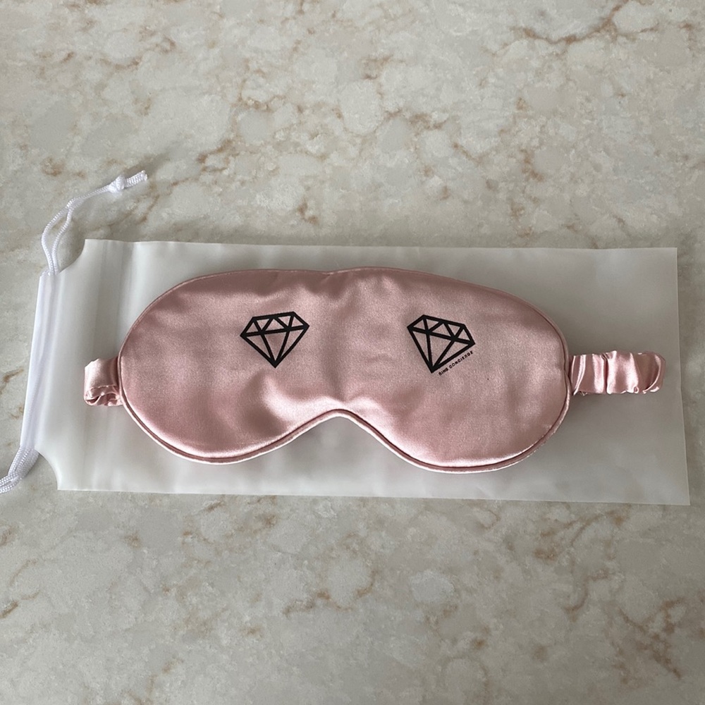 Ring Concierge Silk Sleep Mask
